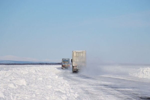 Изменения на автозимниках «Алазея» и «Арктика»: Новые Ограничения и Их Влияние на Логистику Северных Регионов